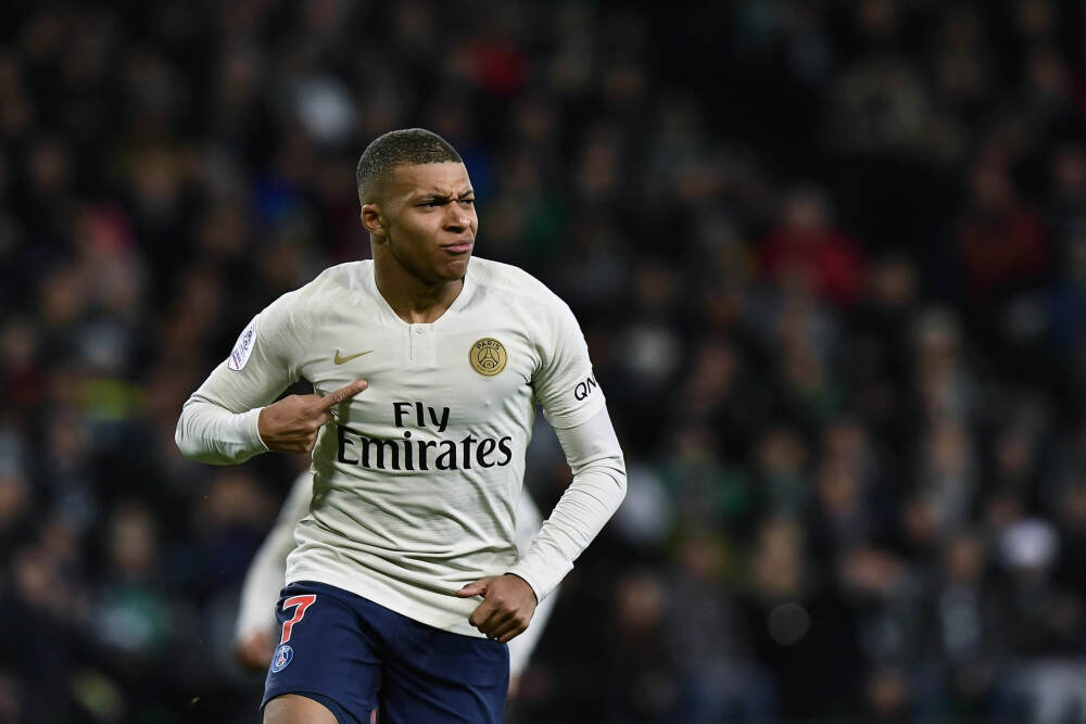 安集科技预计2025年归母净利润增长48.98%至7.95亿元